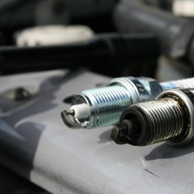 Why do the spark plugs on the injector flood?